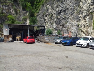 Aperçu des activités de la casse automobile ALPES RECUPERATIONS située à VIVIERS-DU-LAC (73420)